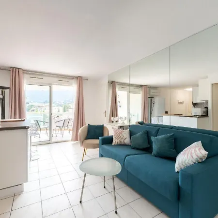 Turquoise-10 By Interhome *