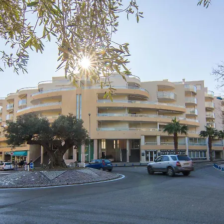 Turquoise-10 By Interhome